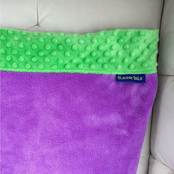 Lot of 2! Snuggie tails! Blankie tails! Mermaid & shark! Cozy kids’ blankets! - Picture 10 of 10